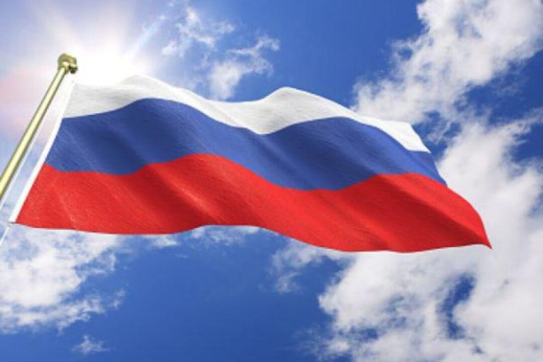 ПОЗДРАВЛЯЕМ С ДНЁМ РОССИИ !